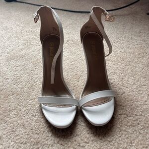 Dreampairs white heels